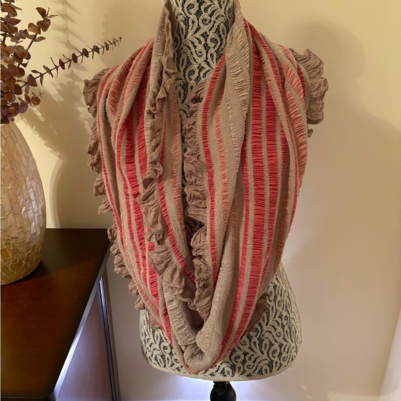 Boho Style Infinity scarf
NWOT - Picture 1 of 2